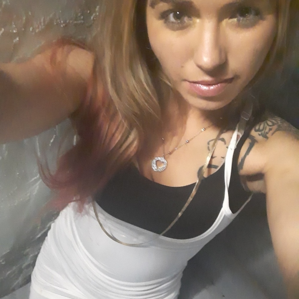 Meet your Posher, Brittney